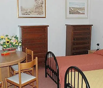 Guest House Sant'Ambrogio Floransa Oda ve Kahvaltı