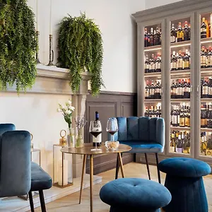Corte Calzaiuoli Elegant Отель типа 